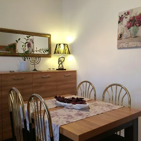 Aurora Apartman